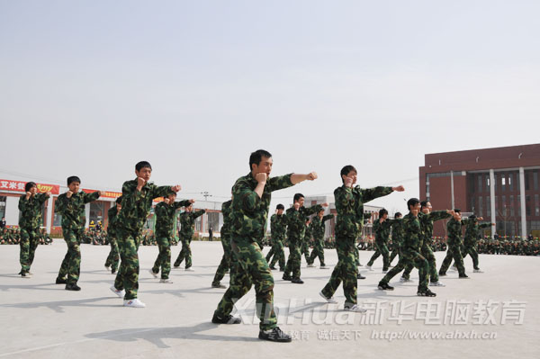 擒敵拳,英姿颯爽