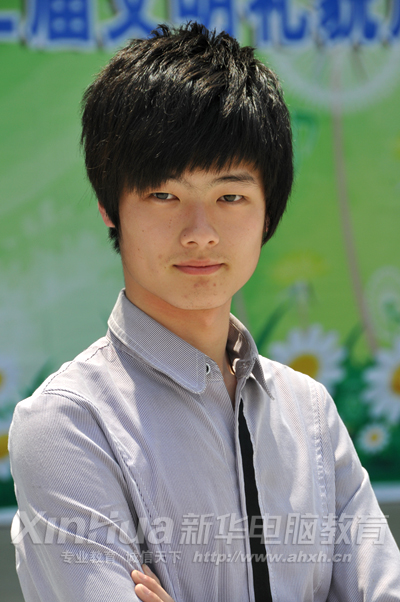 獲阿里巴巴垂青的電子商務新秀 新華學子吳俊