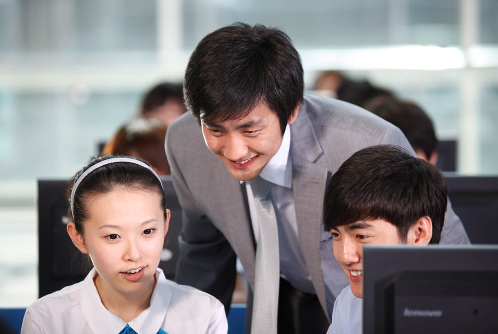 安徽新華電腦專修學院_學子實訓瞬間