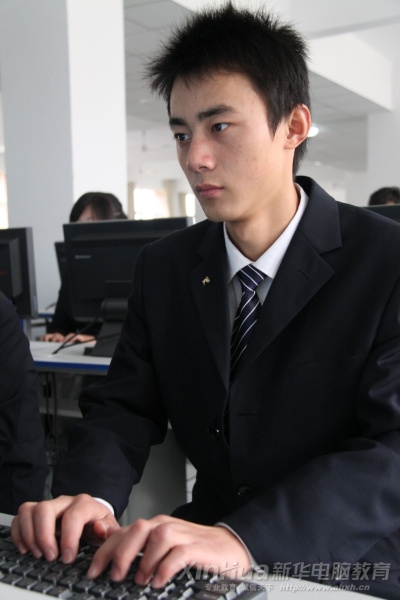 高中畢業后我選擇來新華學習電腦,并報讀了軟件開發專業