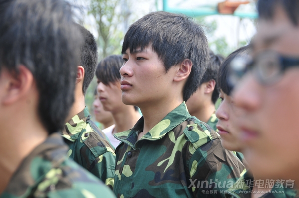 學軍人堅毅的品質