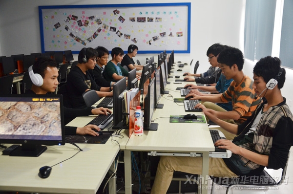 決賽前,動漫游戲專業師生交流互動