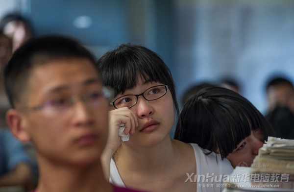 學子不哭,高考不是唯一的出路